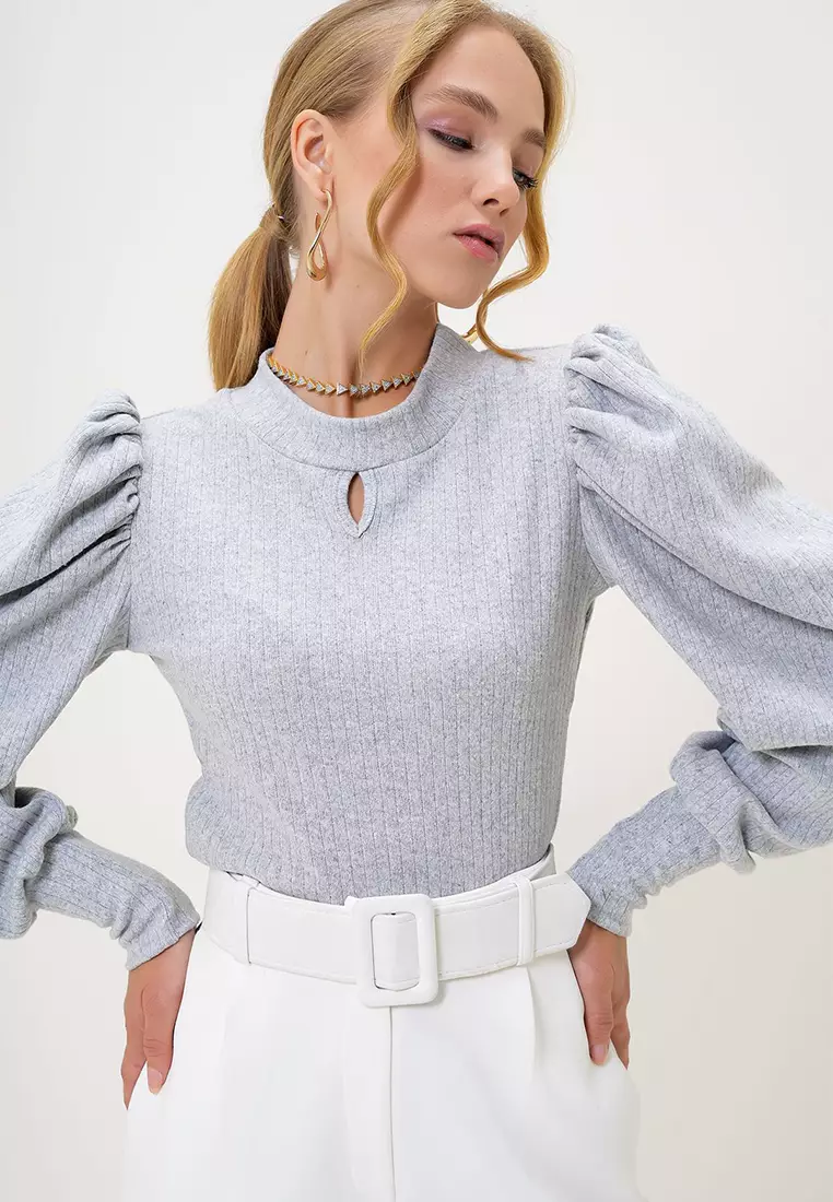 Long Puff Sleeves Top