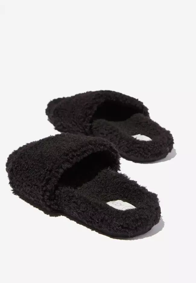 Rubi discount fluffy slides