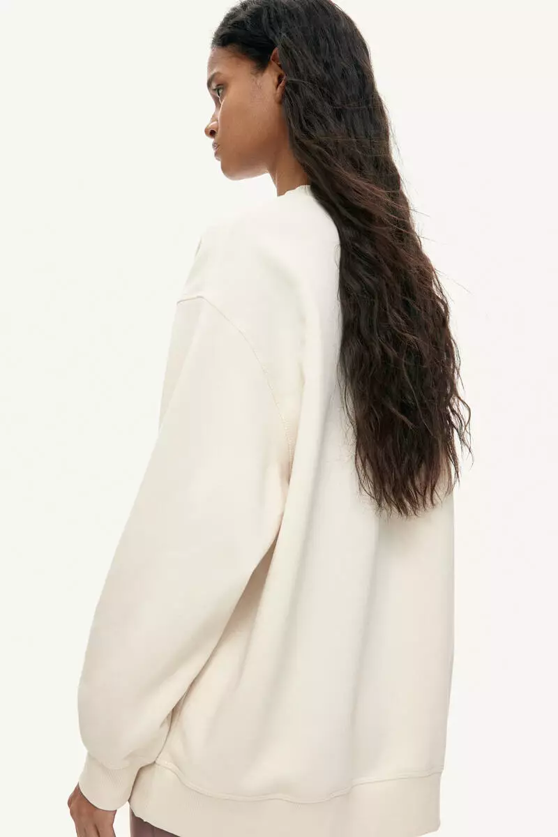 Oversized sweatshirt