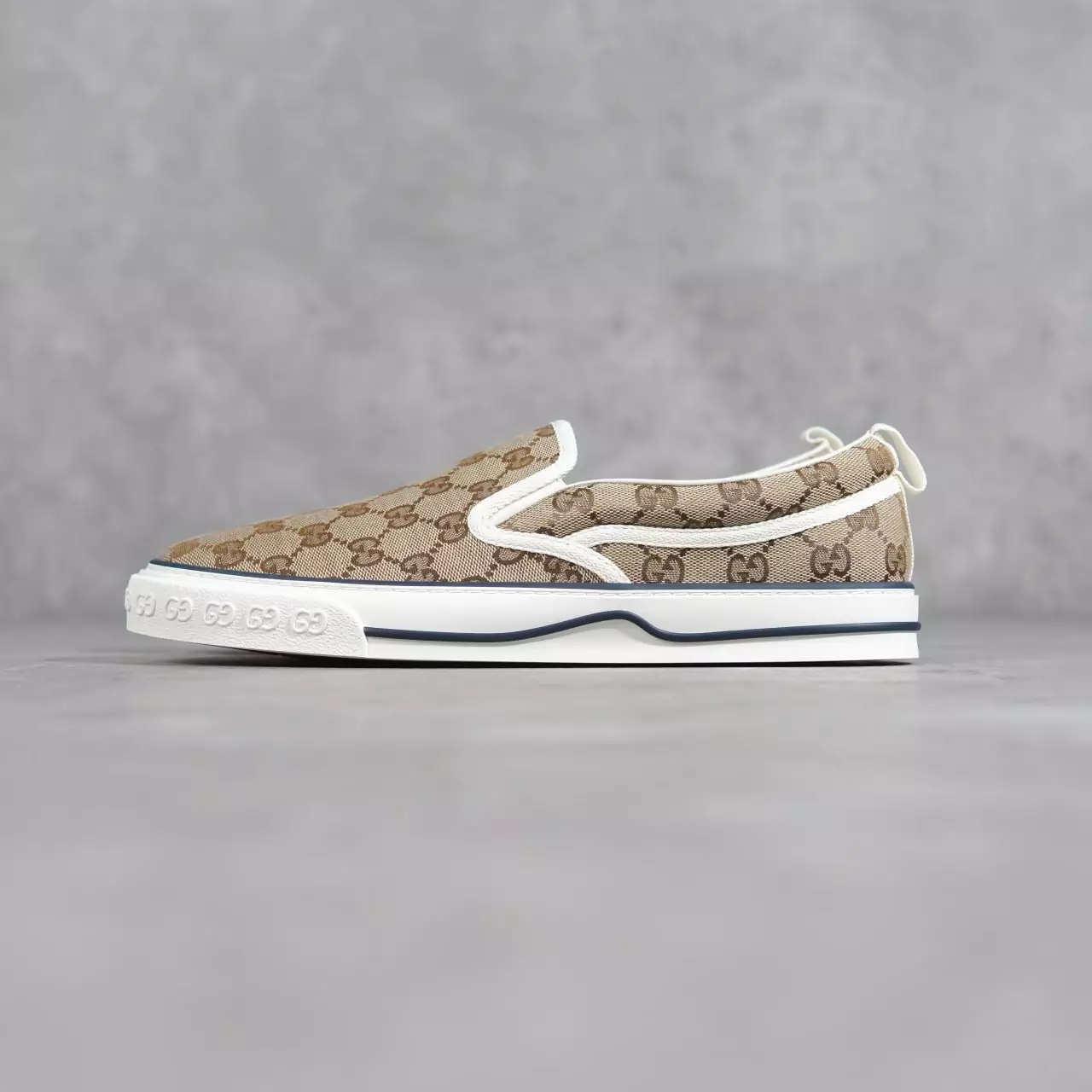 Sepatu GUCCI GG MONOGRAM BEIGE WHITE SLIP ON 100% ORIGINAL