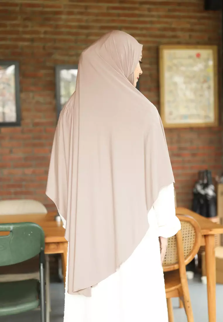 Cotton Bee - Lanna Bergo Malay | Hijab Instan Syari | Kerudung - Sahara Sand