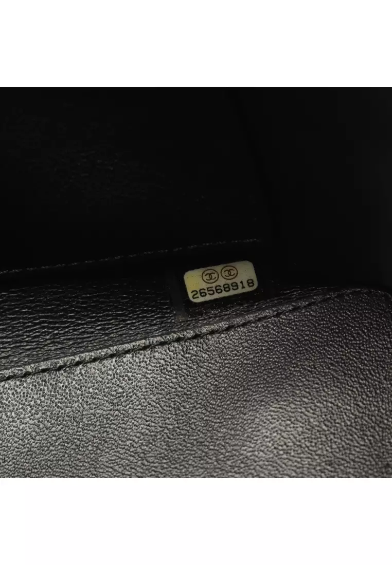 Pre-Loved Chanel matelasse vanity bag chain shoulder bag lambskin black gold hardware
