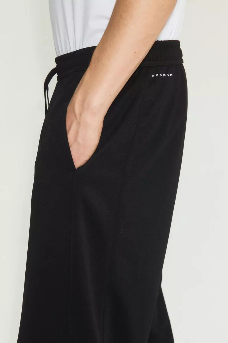 Relaxed Fit Sports joggers with DryMove™