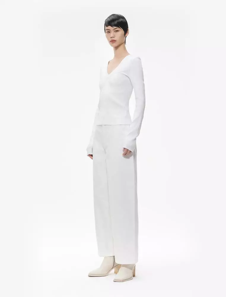 Long-sleeved pullover sweater