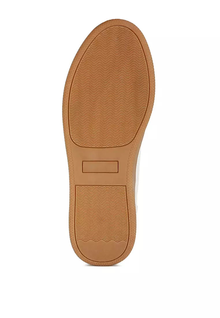 Sepatu Kets Putih & Perak untuk Sehari-hari