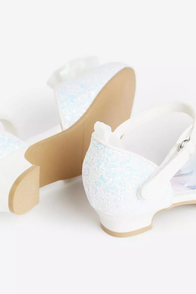 Glittery dressing-up shoes