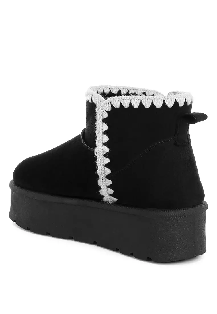 Scalloped Detail Snow Boots In Black