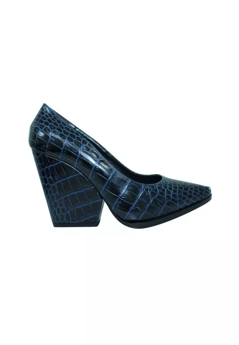 Snakeskin pumps block heel on sale