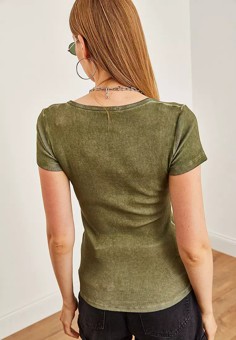 Women's Snap-On Camisole T-shirt BLZ-19000171