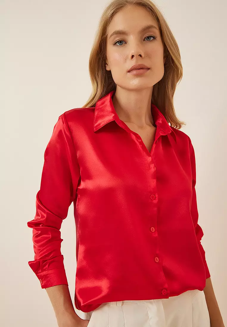 Slightly Flowing Satin Shirt
