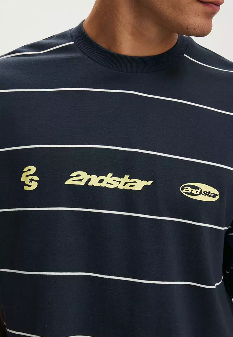 Cropped Fit Graphic T-Shirt