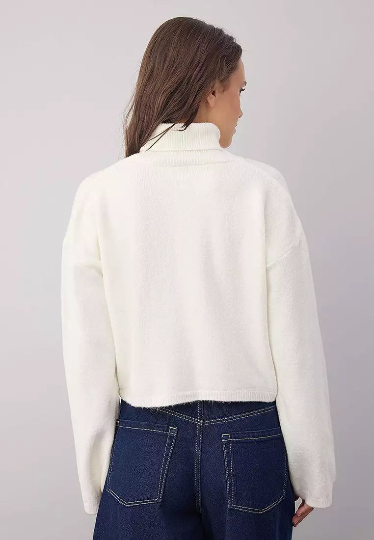 Wardrobe Essentials Ecru Wide Pattern Soft Texture Crop/Short Knit Sweater