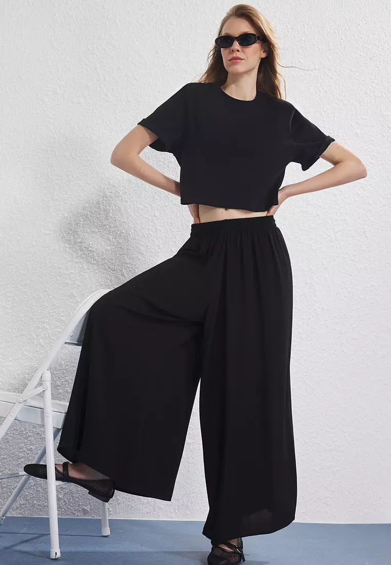 Black Elastic Waist Soft Comfortable Fabric Wide Leg Extra Wide Leg Woven Trousers TWOSS25PL00103