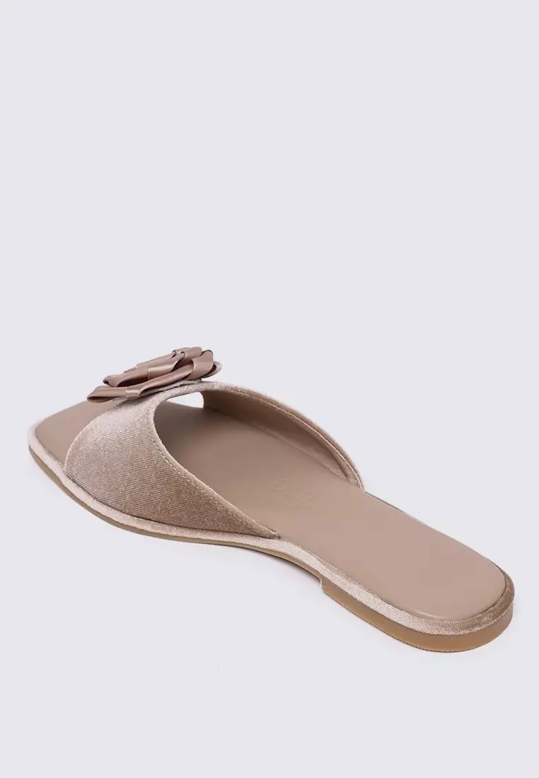 Lusina Comfy Sandals In Nude