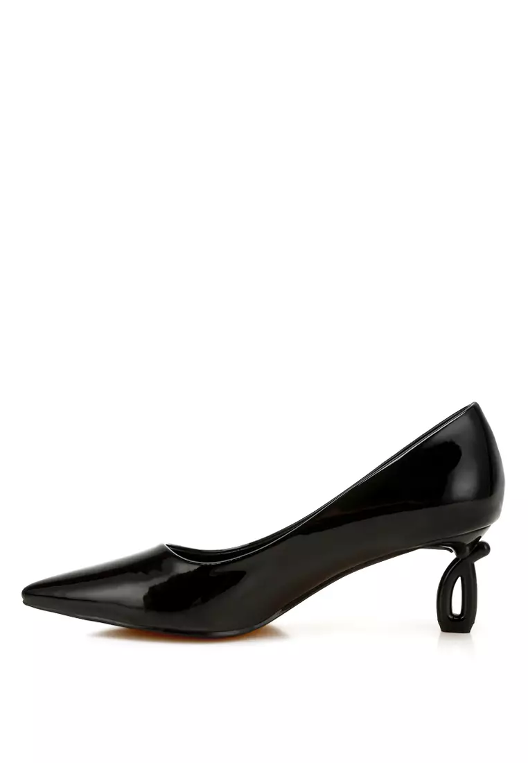 Sepatu Hak Tinggi Ujung Lancip Warna Hitam