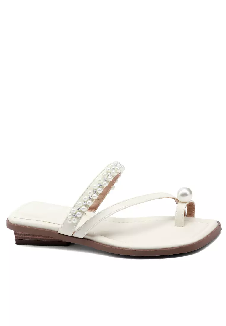 Discount on Twenty Eight Shoes  shoes - SKU: 2CM Pearl Strap Clip Toe Low Heel Sandals WW288-5