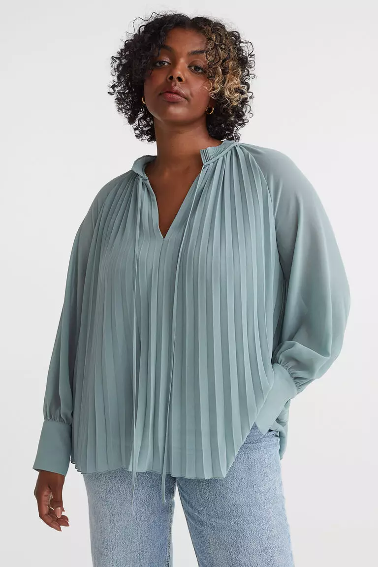 Jual H M Pleated chiffon blouse Original 2024 ZALORA Indonesia