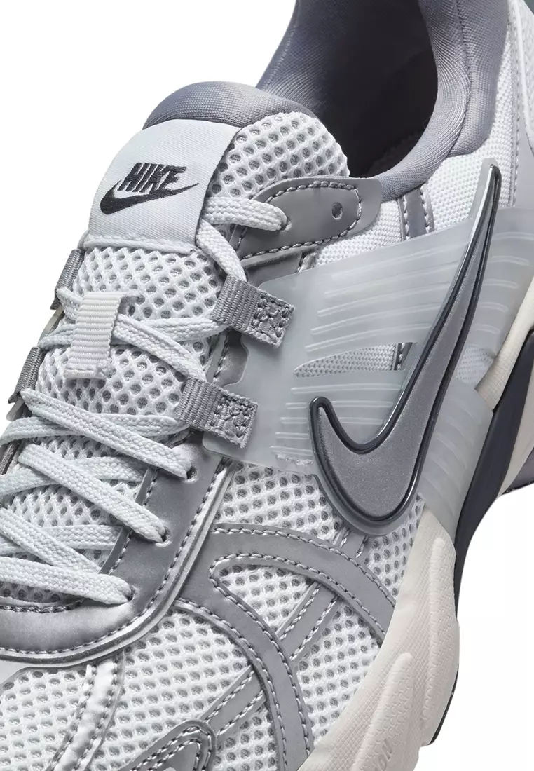 V2K Run Shoes with Reflective Accents