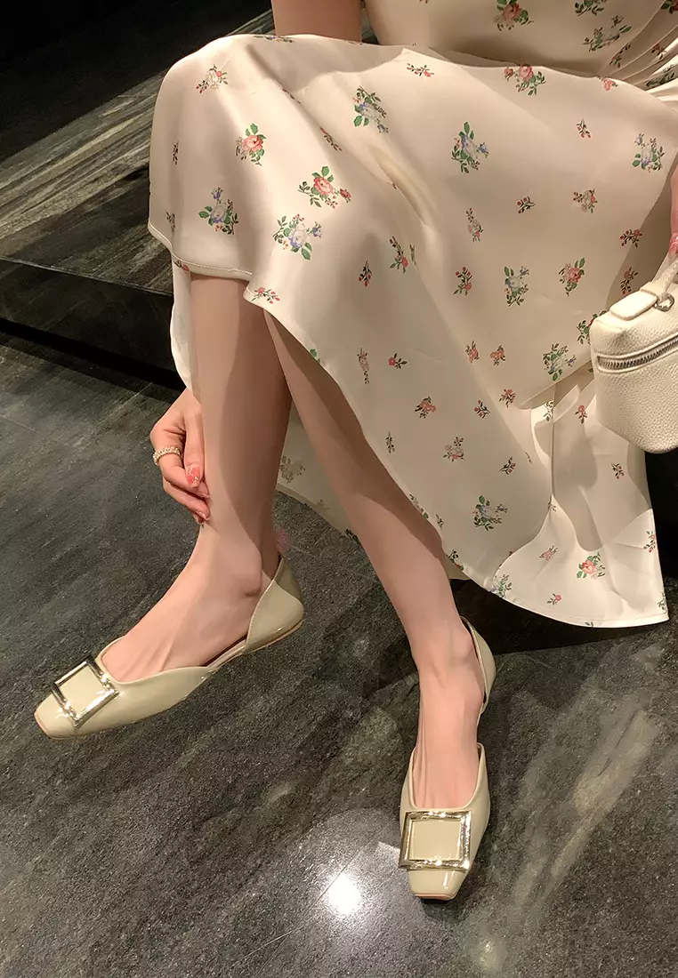 Square Buckle Hollowed Flat Shoes WW1228-1