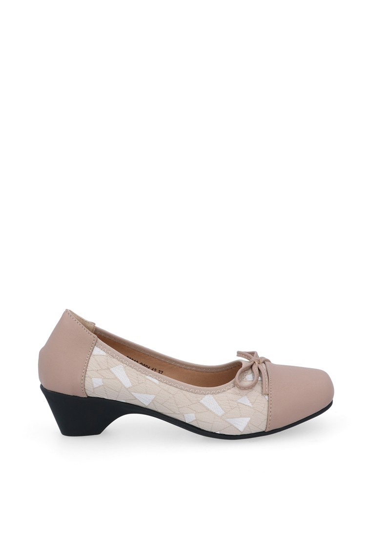 Medium Beige Stand By Me Pumps
