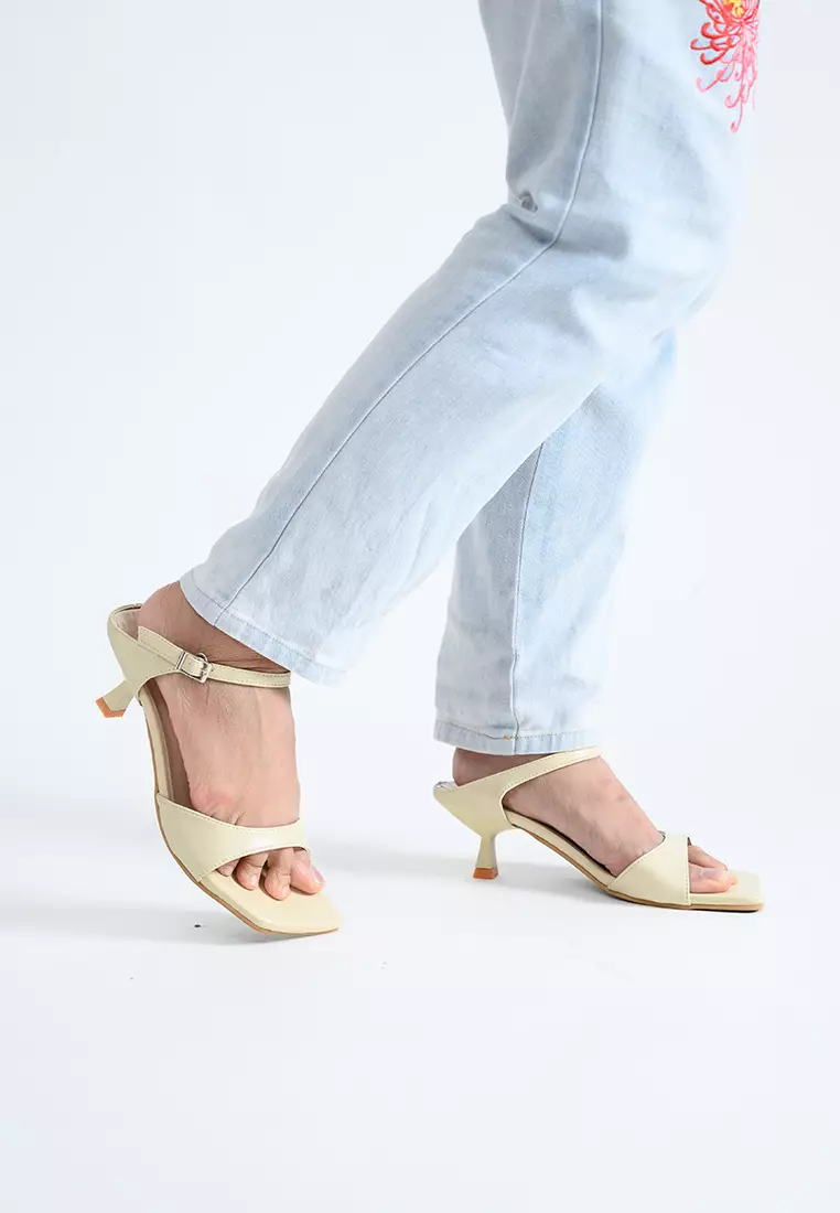 Buy Happy2U BASIC Ricoa Buckle Heels 2024 Online ZALORA Philippines