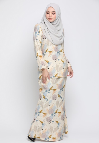 Buy Kurung Moden Eryna - Yellow from Nur Shila in Yellow only 169