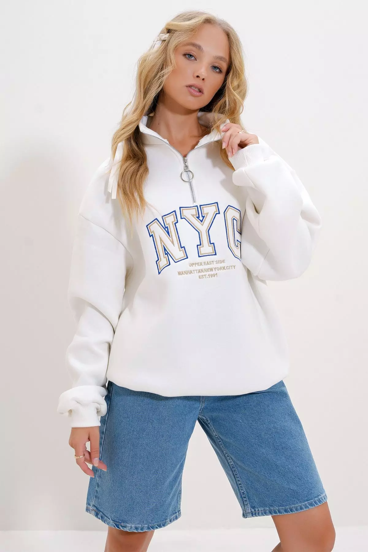 White Straight Oversized Sweatshirt