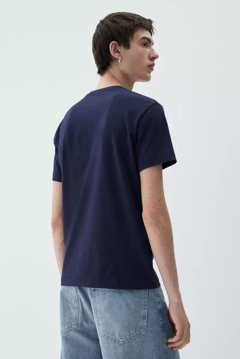 Slim Fit V-neck T-shirt