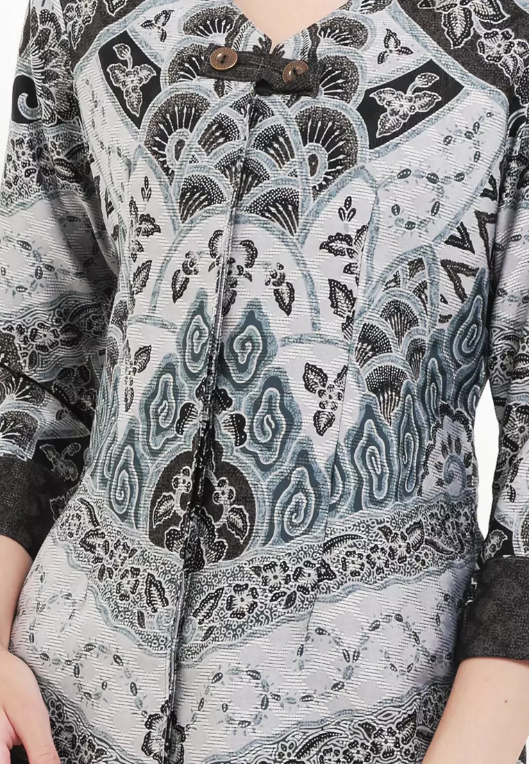 Blouse Regular Fit Batik Mega Mendung