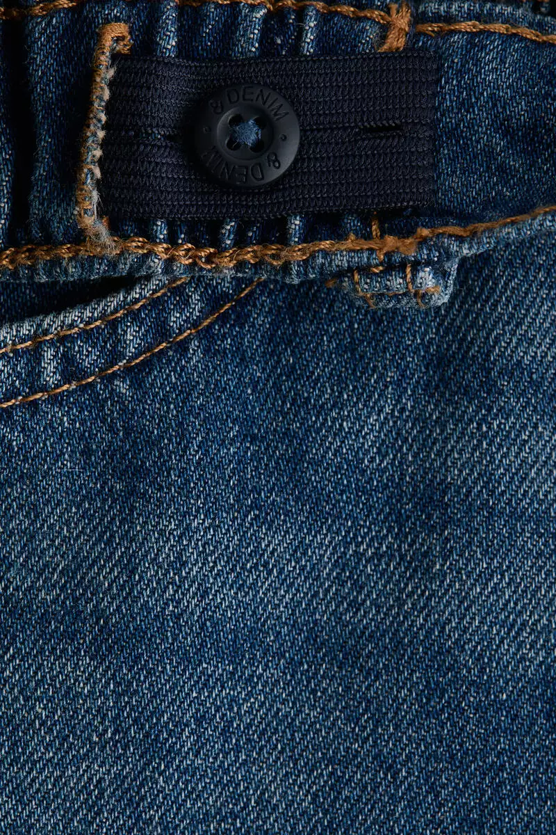 Loose Fit Jeans