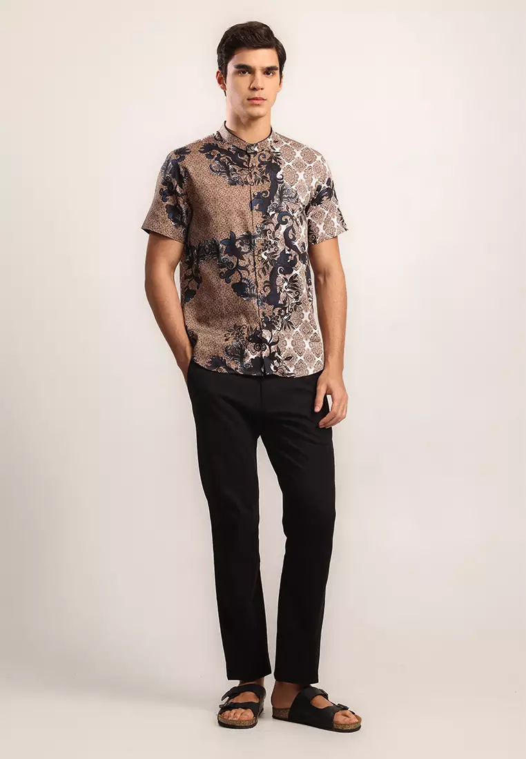 MOC - Kemeja Batik Shanghai Lengan Pendek Pria Hasbi - Beige