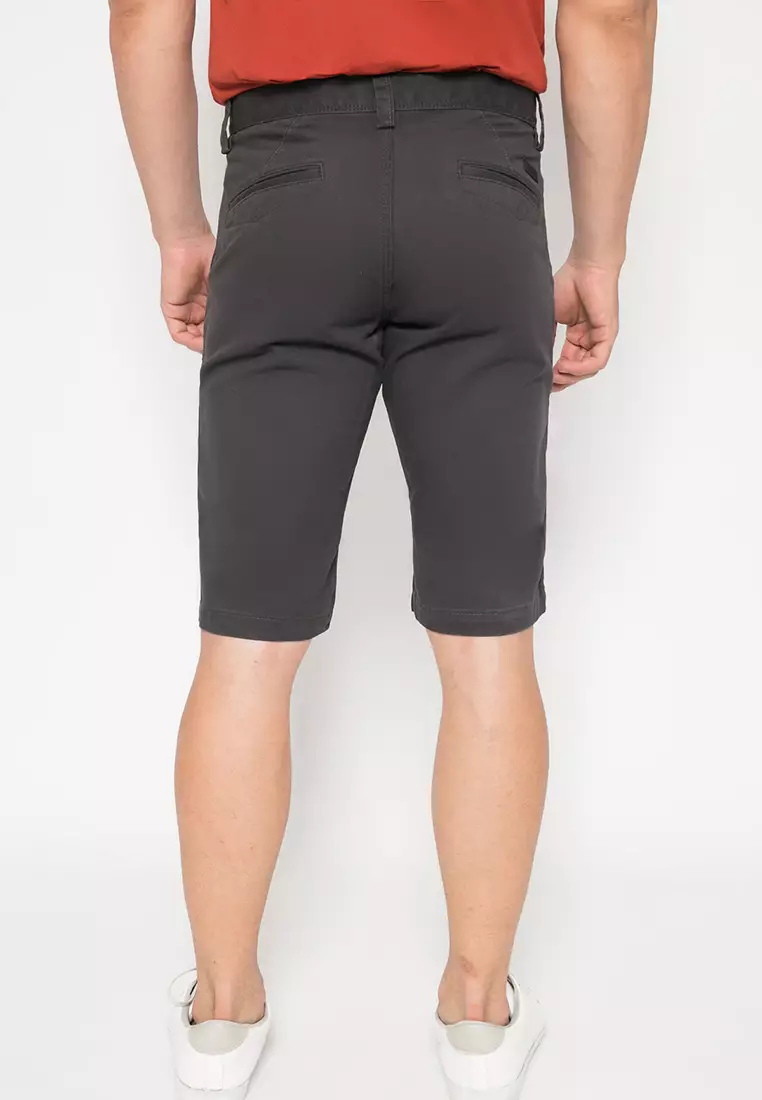 LGS - Celana Pendek Chinos Casual Pria Coklat Gelap CSS.787.074.001.C