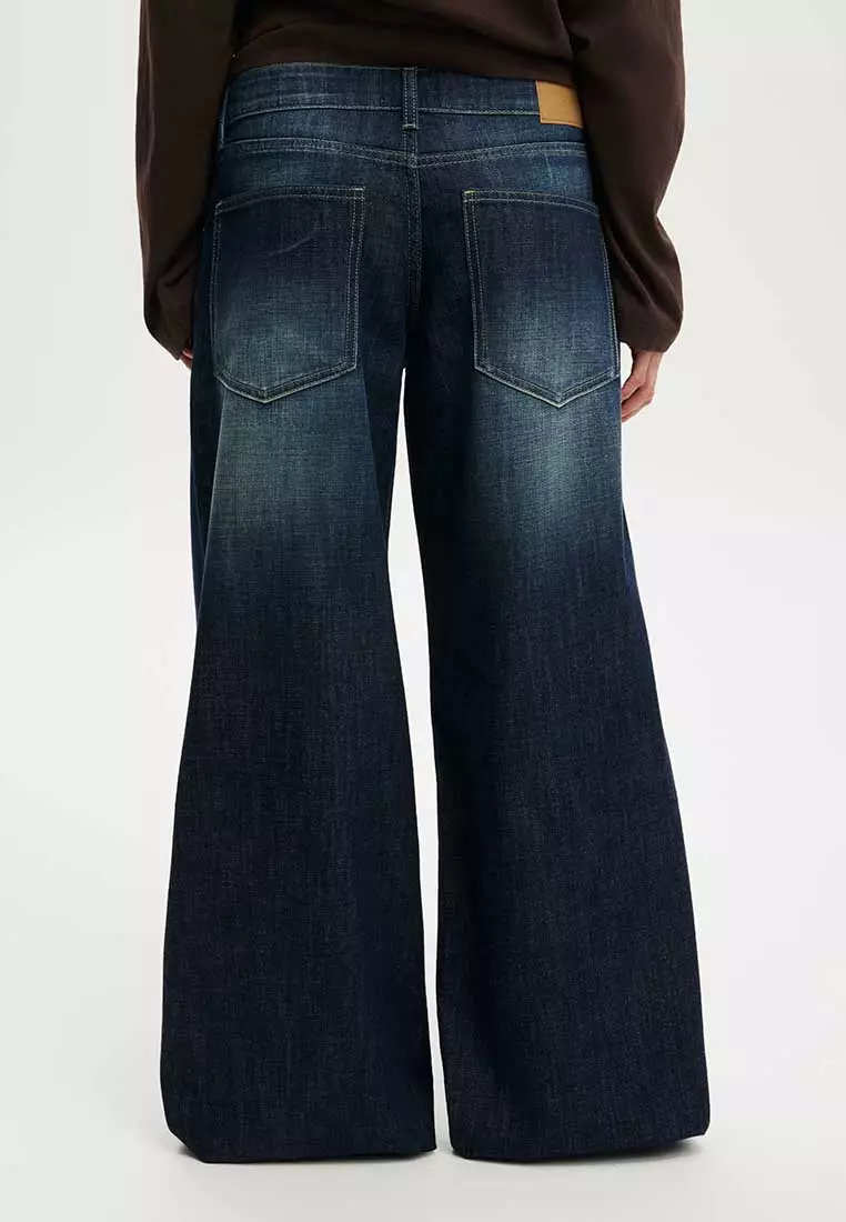 Petite Low Rise Wide Jeans
