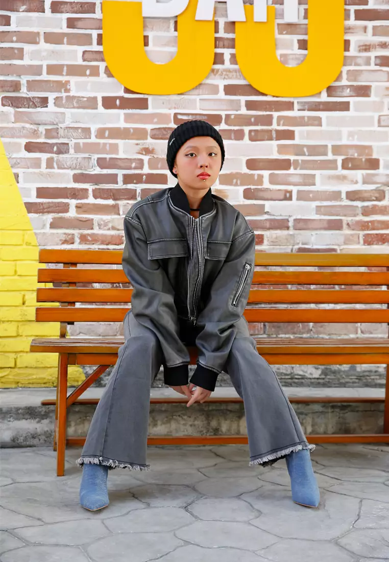 Jaket Lengan Panjang dengan Kantong Lipat Warna Charcoal