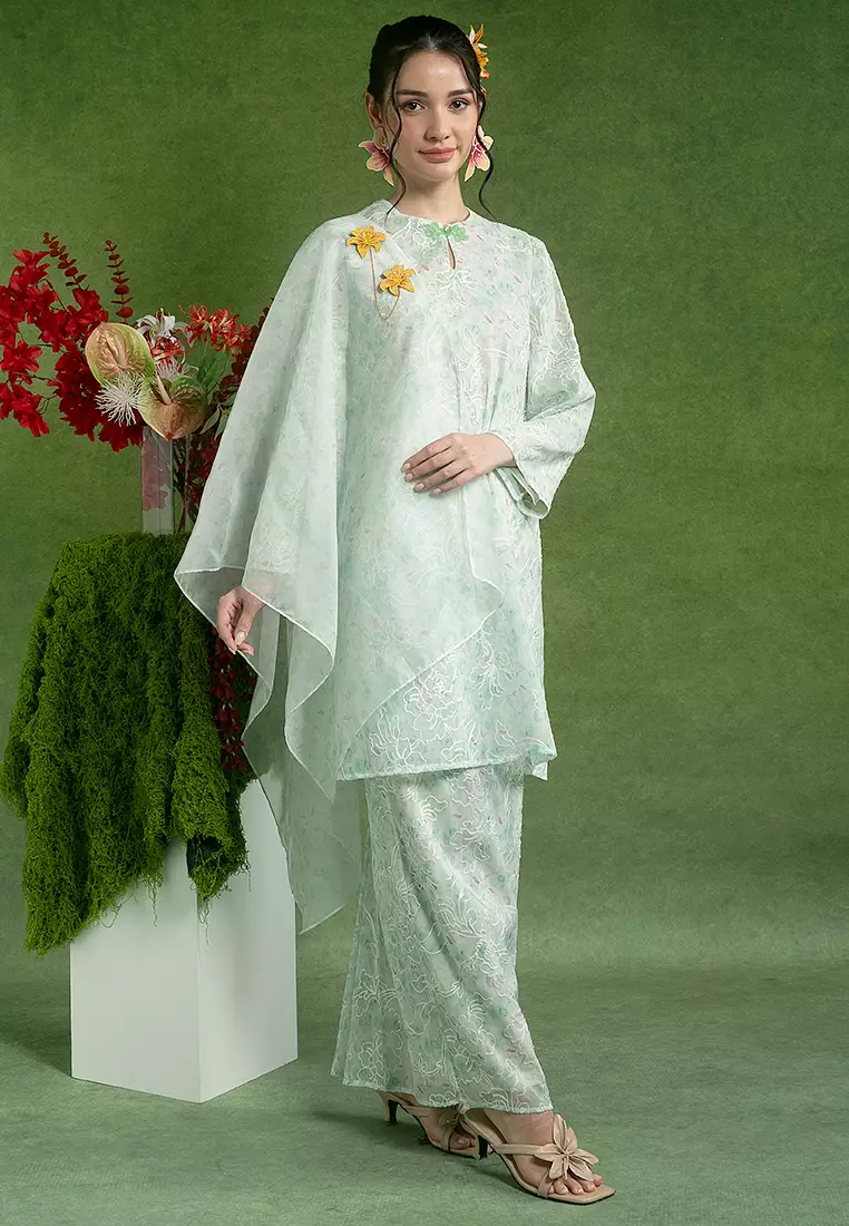 Aneesa Kurung with Shawl