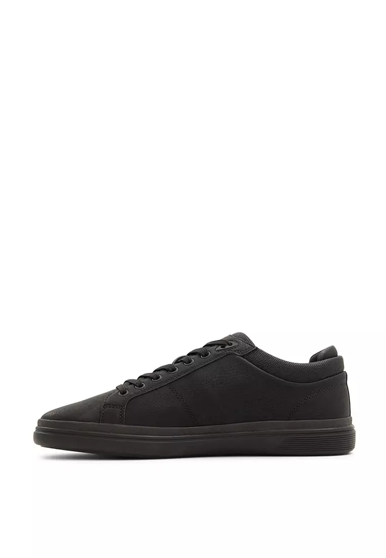Finespec Sneakers