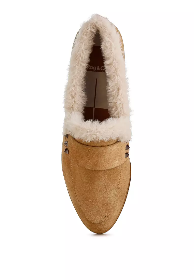 Sepatu Kulit Suede dengan Trim Bulu dalam warna Krem