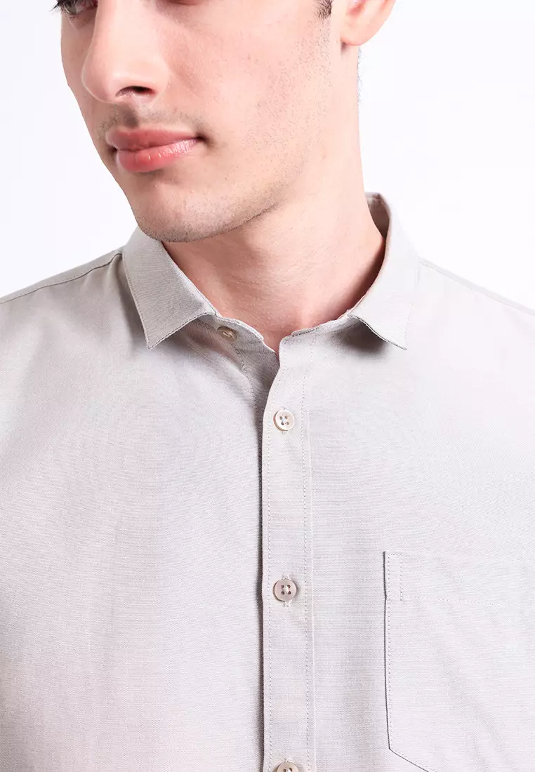 Manzone Kemeja Lengan Panjang Pria Slim Fit Foxy - Beige