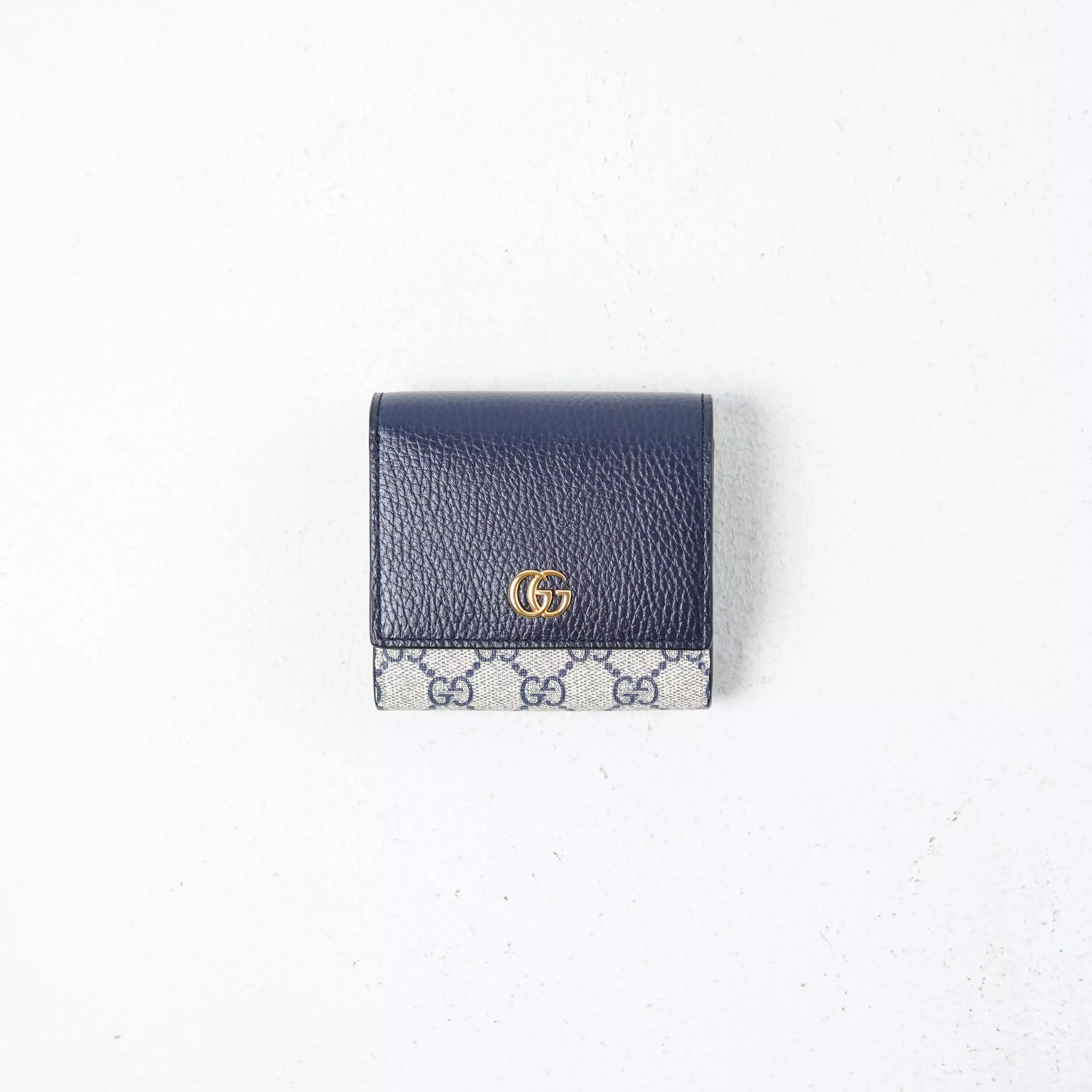 Dompet GUCCI GG GHW MONOGRAM BEIGE NAVY FALP BIFOLD WALLET 100% ORIGINAL