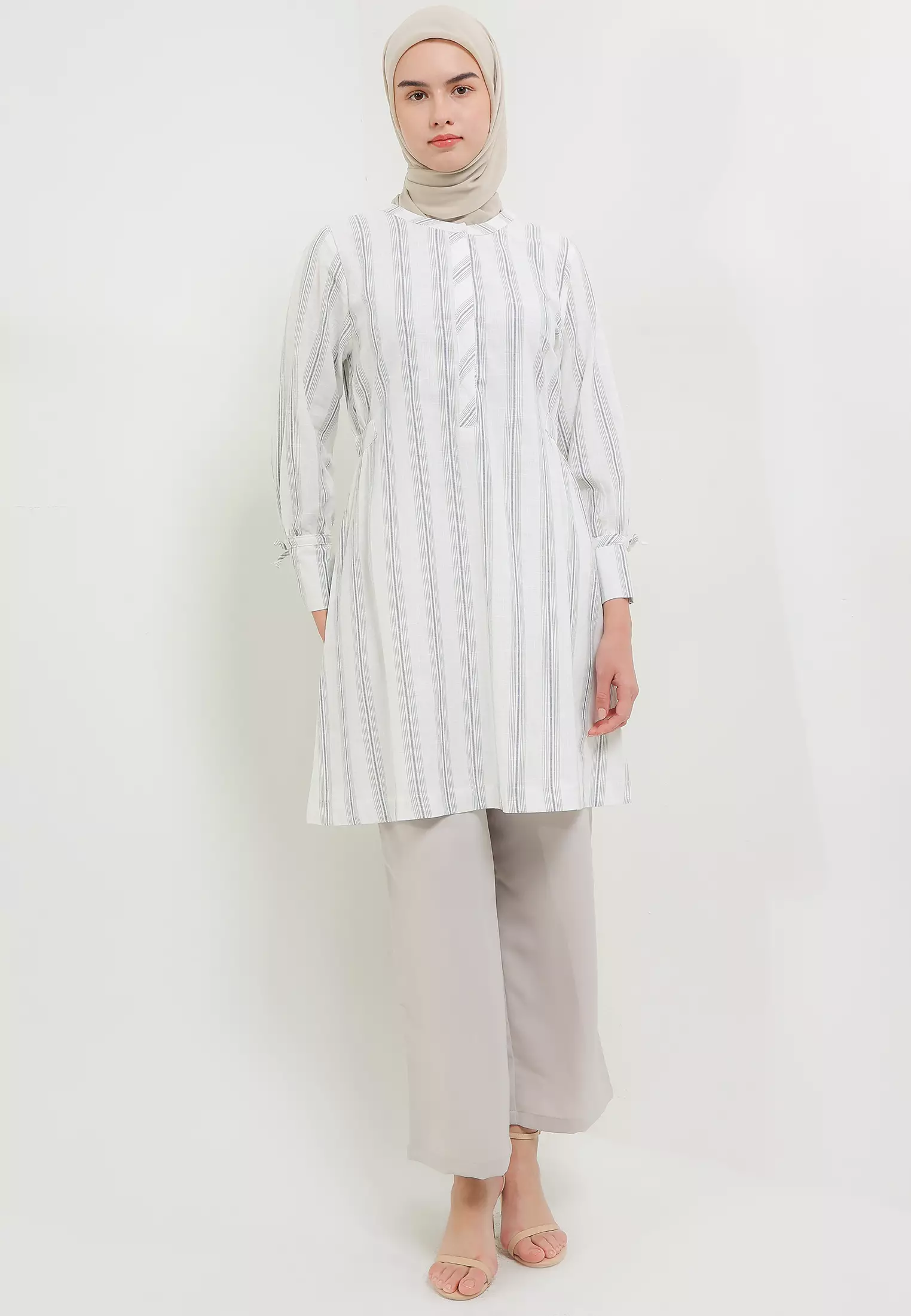 MFMW Letizia Tunik Broken White motif Salur Multicolor