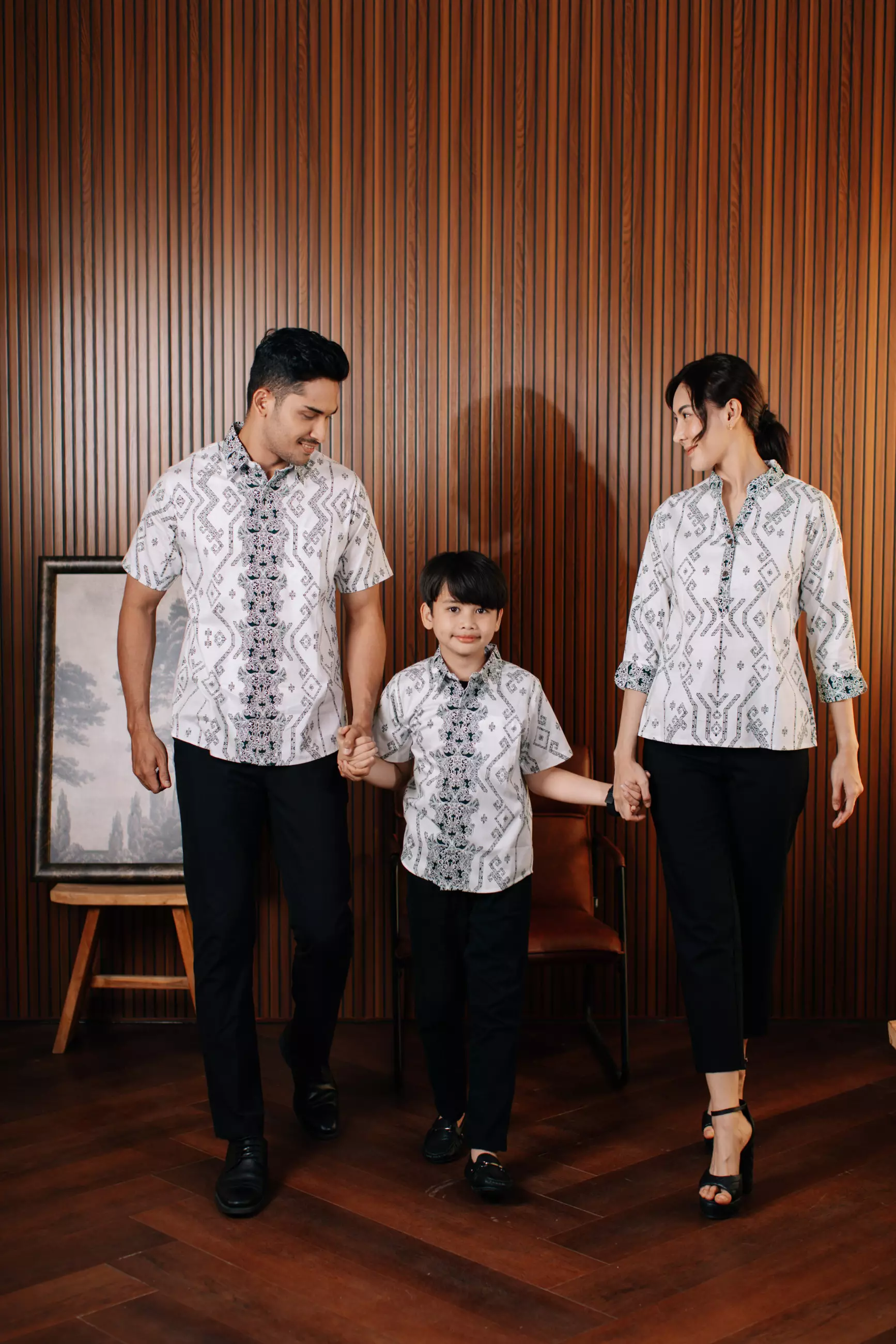 Adyatma Renjana Green White Putih Kemeja Batik Anak Pria Kemeja Batik Anak Cowok Katun