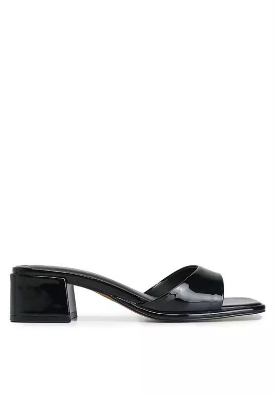 Dashaa Heels