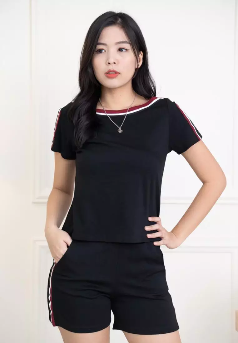 COTTON SPORTY SET WITH STRIPE FINISHING