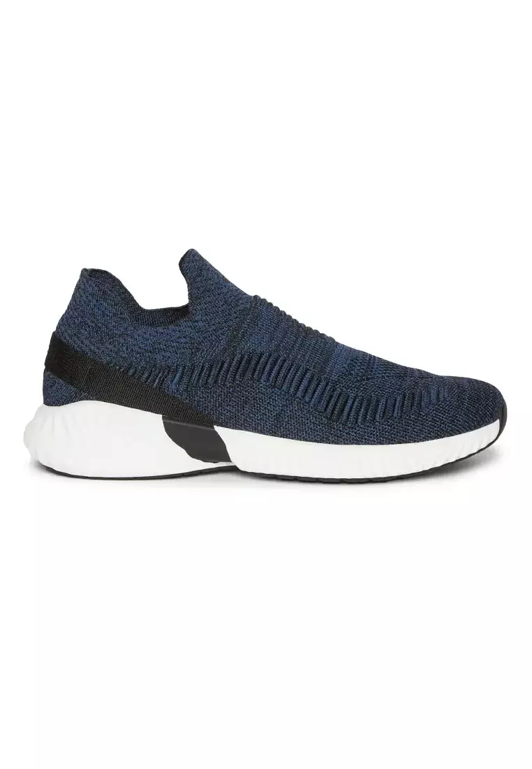 Recycled trainers top
