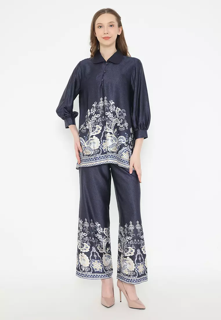 Blouse Wanita Modern Warna Biru Navy Motif Bunga Elegan Untuk Acara Santai dan Semi Formal (Defect serat kain) By Brilliant Girl Warna Blouse