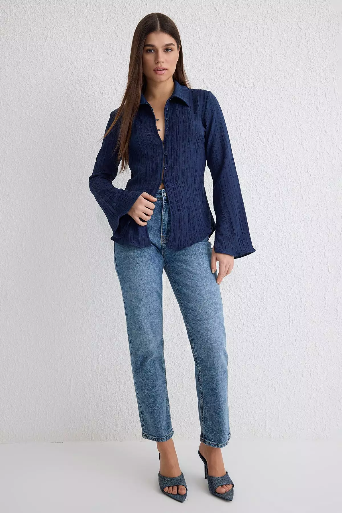 Dark Navy Textured Fitted Waist Woven Shirt TWOSS24GO00002