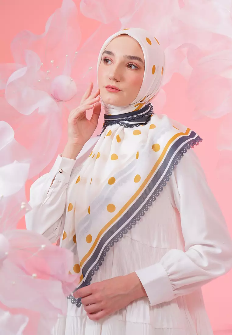 Aliyah Square Damour