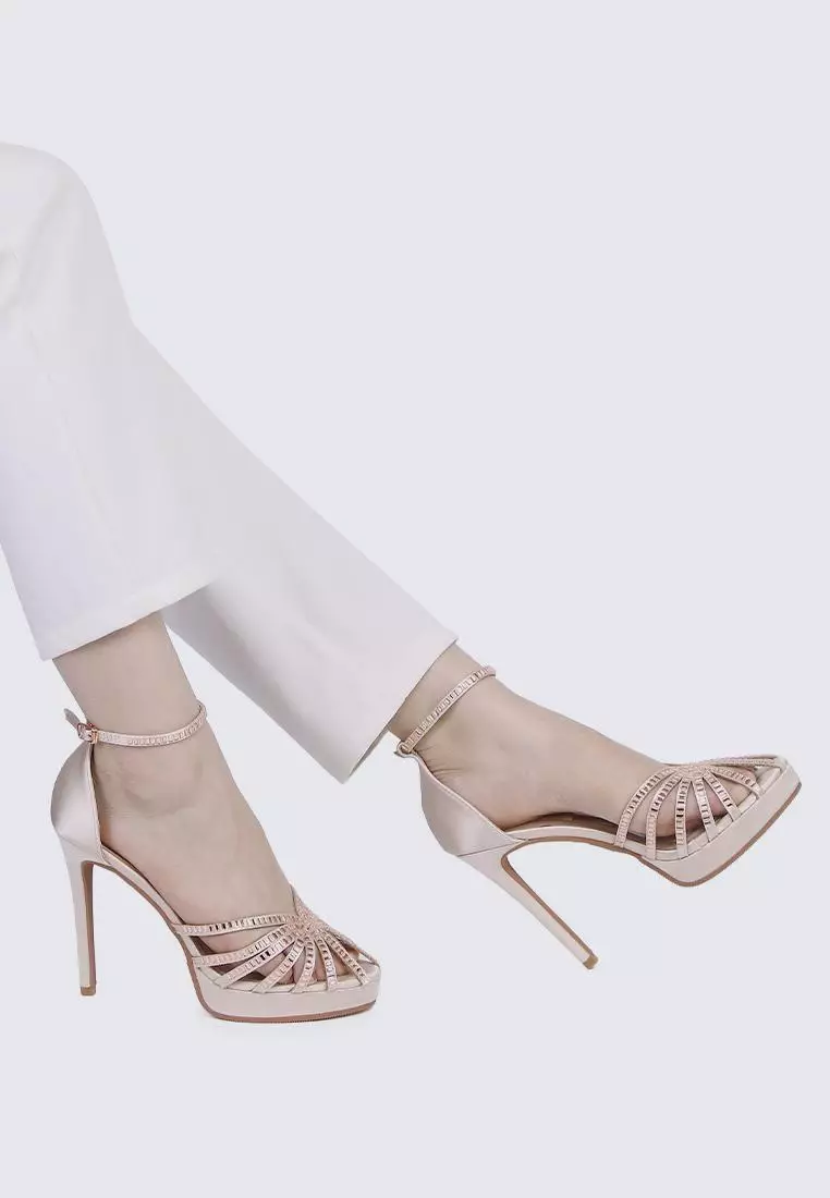 Dulce Comfy Heels In Almond