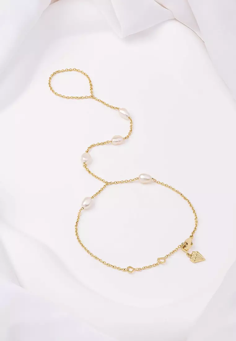 Gold hand clearance chain bracelet price