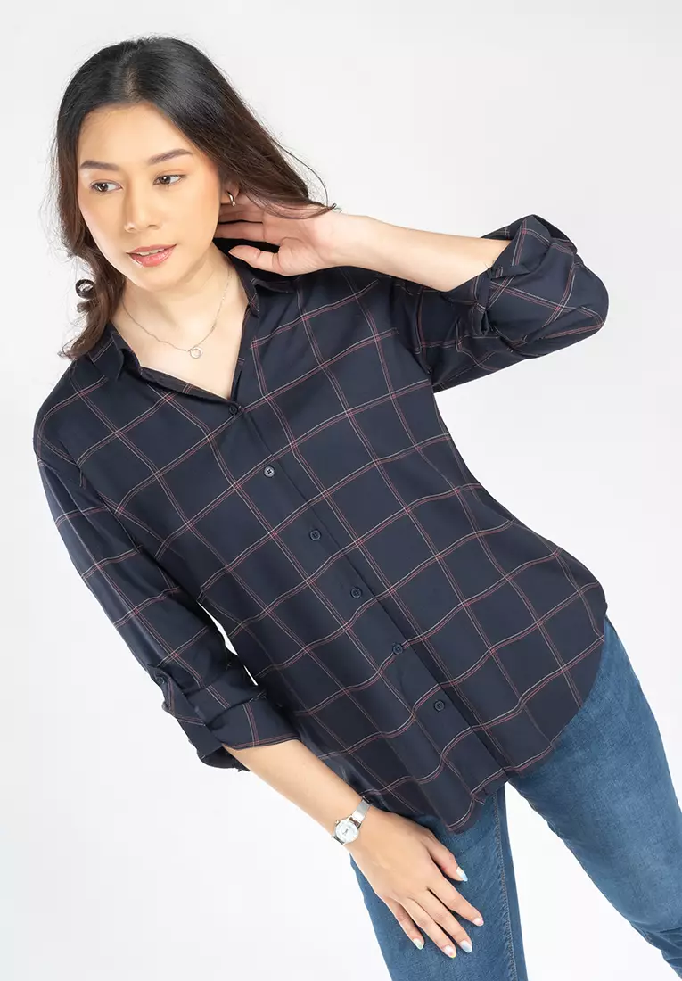 C2 Fleura Navy Kemeja Casual Wanita